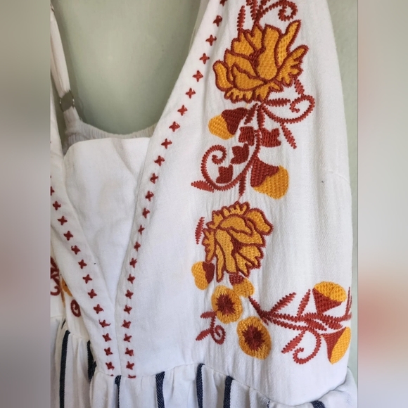 Small Floral Embroidered Navy Striped Dress by MELLODAY - Picture 4 of 6